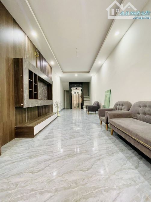 NHÀ MỚI 100% – 7.9 TỶ - 40M2 - 3.2M MT – GẦN HỒ – TRUNG TÂM HOÀNG MAI - 2