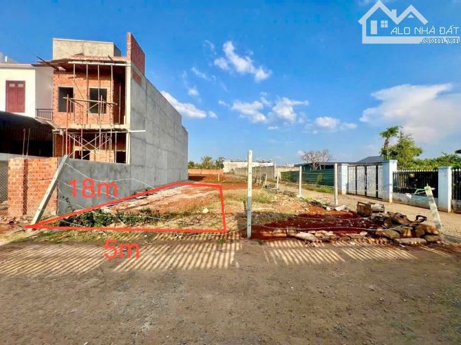 ĐẤT HẺM ĐƯỜNG GIẢI PHÓNG CÁCH UỶ BAN CƯ EBUR CHỈ 800m: 1.87 tỷ - 1