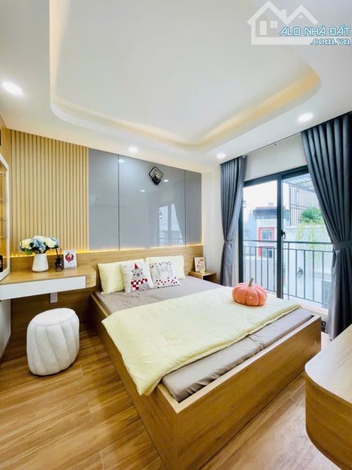 Bán nhà 5 tầng mới keng - Ngang khủng 8m - HXH - Sát mặt tiền Phạm Văn Chiêu - Giá 5.x tỷ - 2