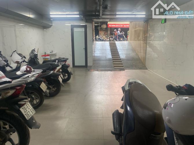 CÂN THANH KHOẢN GẤP GIẢM 10 TỶ TÒA NHÀ MẶT PHỐ VIP, MẶT TIỀN KHỦNG, VỈA HÈ ĐÁ BÓNG, VỊ TRÍ - 2