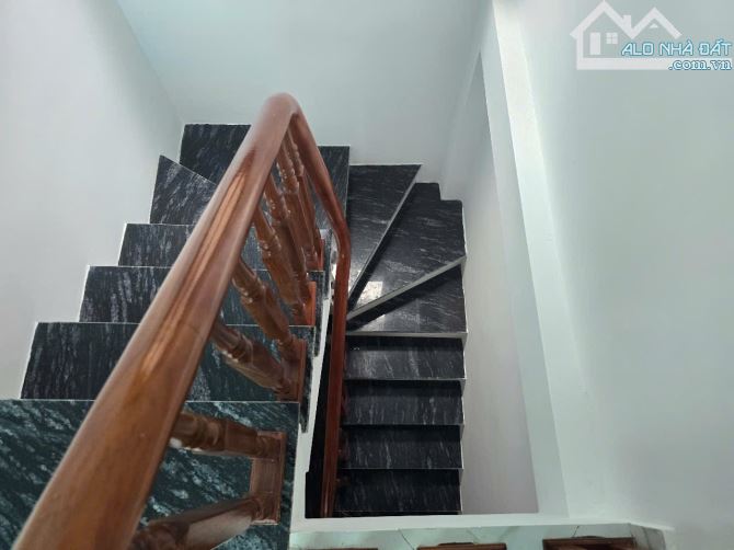 NHÀ MỚI TINH LÔ GÓC 6 tầng 4 pn full nội thất phố Nguyễn Phúc Lai giá 8 tỷ - 2