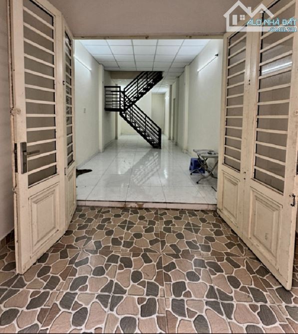 Bán nhà Lãnh Binh Thăng HXH 1 bước ra mặt tiền, 55m2 nở hậu 5m vuông đẹp vào ở ngay 6,8 tỷ - 2