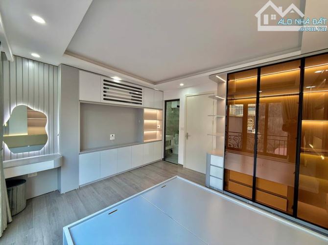 Cần bán nhà Đội Cấn 46 m2 6 tầng mặt tiên 4,2 m 8,6 tỷ - 2
