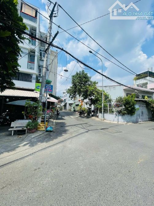 NHÀ ĐẸP GIÁP Q1 – BÌNH THẠNH GIÁ TỐT – HẺM 7M NHƯ MẶT TIỀN ~ 40M² – CHỈ 4.95 TỶ - 2