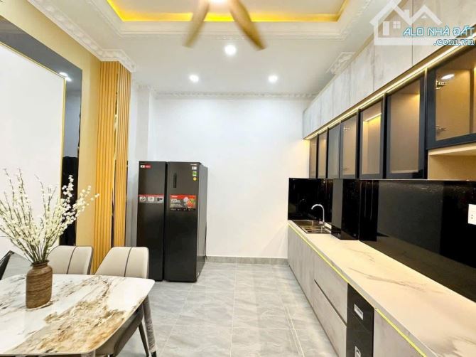 Nhà đẹp cạnh PMH Q7 – 02 tầng – xe hơi ngủ trong nhà - Nhỉnh 4 Tỷ - 2