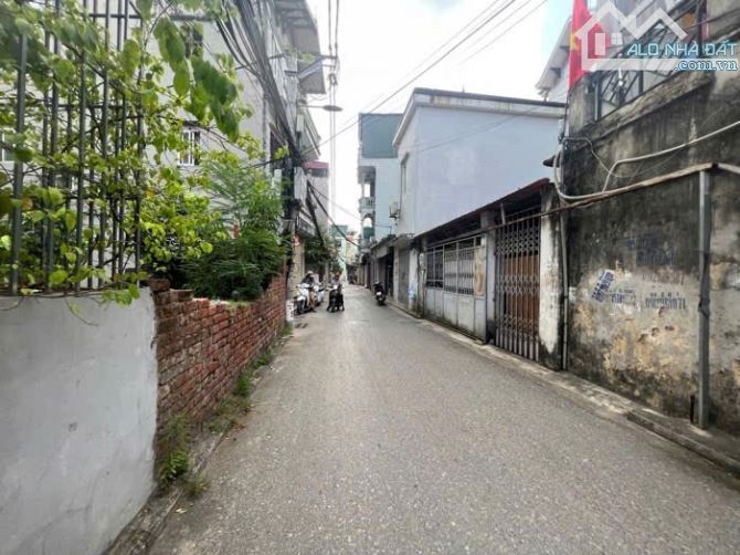BÁN GẤP Nhà mặt phố Thạch Cầu gần cầu Chương Dương , 50m2 7.5 tỷ - 2