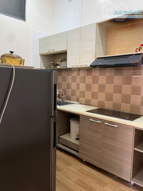 Bán nhà 2 tầng Lê Quang Sung, cách đường chính tầm 20m, nội thất như hình - 2