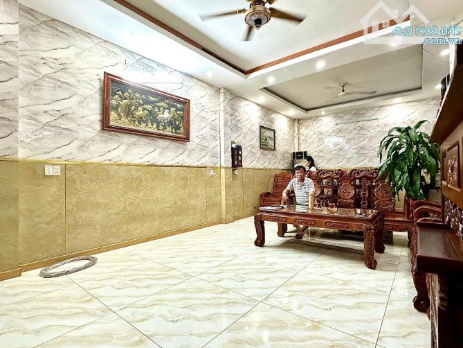 Trời Ơi “Chân dài Cộng Hòa” thông ra đường mới C12 – gần 80m2 – 4T – ô tô đỗ cửa – 11 tỷ - 2