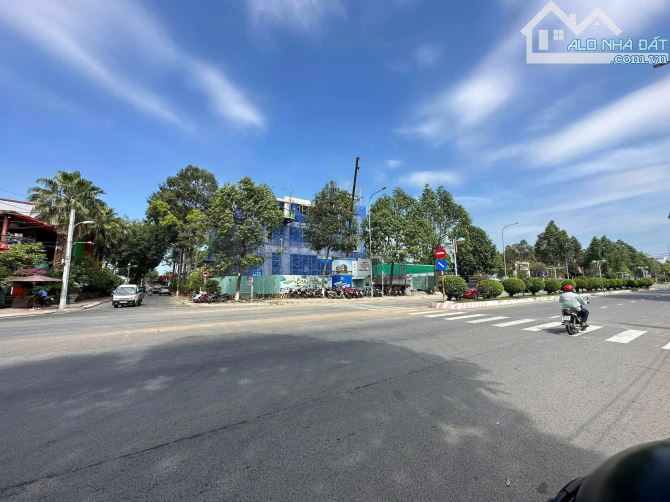 Bán nền biệt thự đường Nguyễn Hữu Trí , KDC Cồn Khương . DT 350m2 - 2