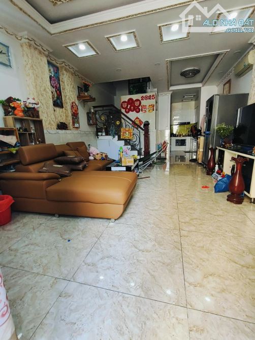 🔥Bán nhà Bùi Minh Trực, Q8 – 4 tầng – Hẻm rộng 6m - 45.5m² - Tặng nội thất - Chỉ 9.8 tỷ🔥 - 2