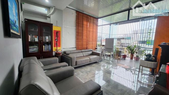 VỊ TRÍ KINH DOANH VÔ CÙNG SẦM UẤT_MẶT PHỐ HÀO NAM_VỈA HÈ 7M. - 2
