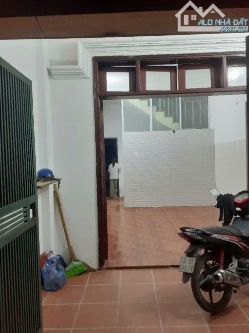 BÁN NHÀ PHƯƠNG CANH, NTL - LÔ GÓC - Ô TÔ VÀO NHÀ - S= 68M2 - GIÁ 8.7 TỶ. - 2