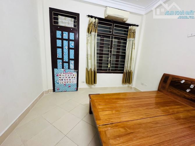 Bán Nhà Ngõ 23 Xuân La - Tây Hồ - Sổ Đỏ Riêng - Gần Ô Tô - 40M x 5 Tầng Nhỉnh 6 Tỷ - 2