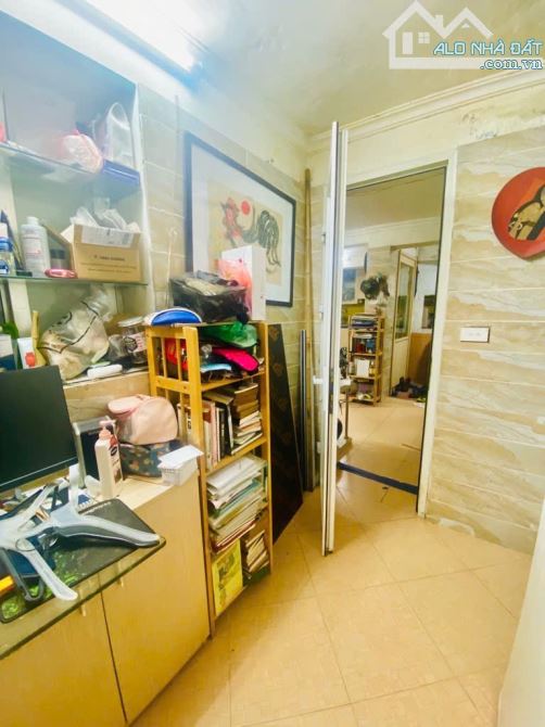 Cực hiếm!!Tập thể tầng 1 Nguyễn Lương Bằng – 39m2 sử dụng, ô tô đỗ cửa – Chủ thiện chí, gi - 2