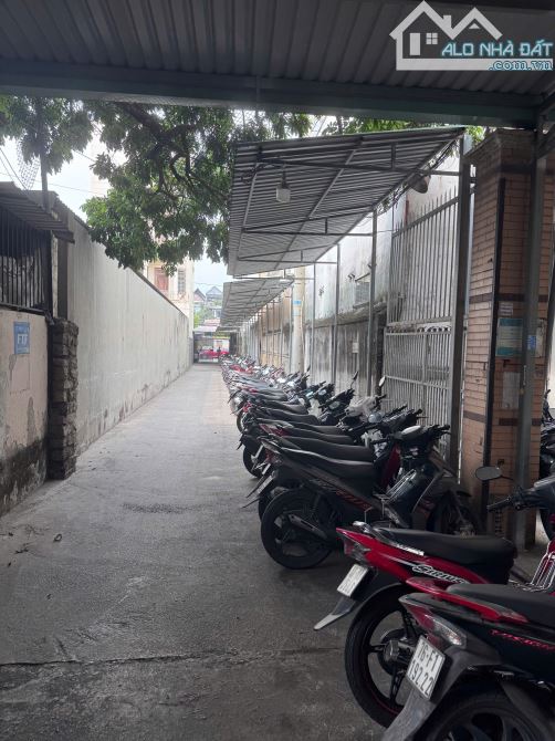 Bán CHDV đang thu nhập 110tr/tháng. 13 x 20 = 254m2. Giá 31 tỷ - 2