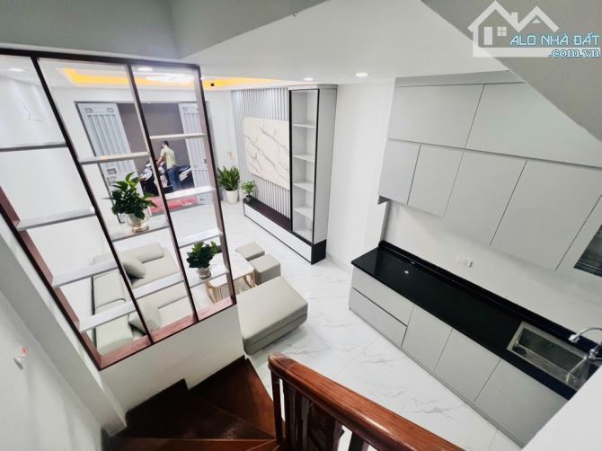 Trần Quốc Vượng 35m2 - 5 tầng-giao thông thuận tiện  7,x tỉ - 2