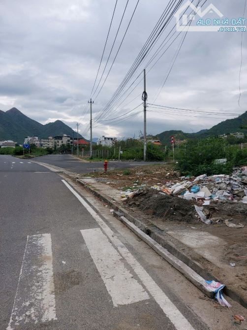 Bán đất mặt tiền phạm văn đồng vĩnh hoà - 2