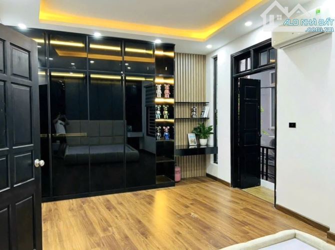Xuân Thủy nhà nhà mới gần phố 5 tầng chỉ 9 tỷ - 2
