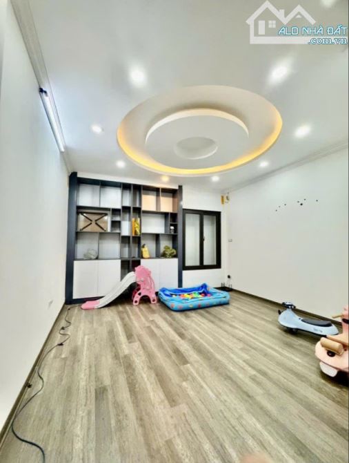 Cần bán nhà trung tân HM - 69m2x5 tầng - THANG MÁY - dân xây chắc chắn , ô tô vào tận nhà - 2