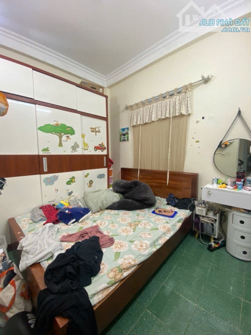 SIÊU PHẨM 35m 4 tầng nhỉnh 5 tỷ phố Dương Văn Bé_ Quận hai bà trưng _Hà Nội - 2