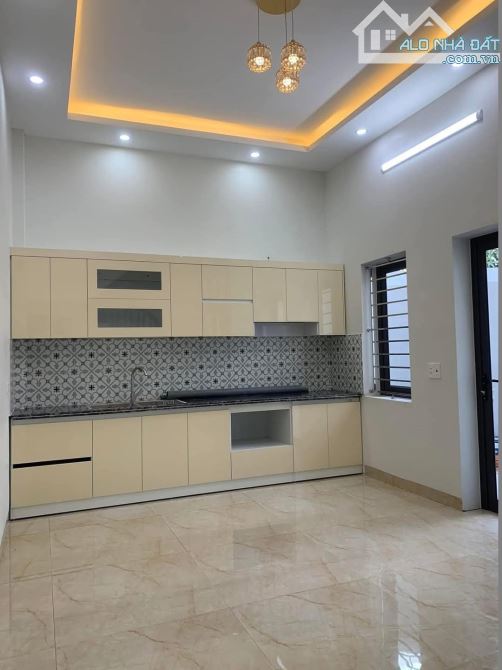 BÁN NHÀ ĐẸP 2.45 TỶ 3 TẦNG 50M2 ( ĐÔNG BẮC ) NGÕ ĐƯỜNG CHU VĂN - 2