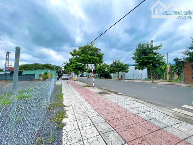 Bán đất 241m2 mặt tiền Nguyễn Trãi, Diên Khánh - 2