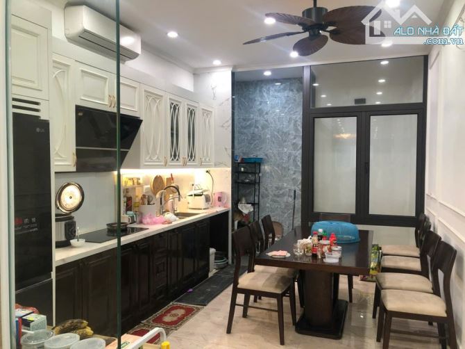 Bán nhà phân lô Giảng Võ 56m² x 4 tầng - Hai mặt thoáng - ô tô đỗ cửa - 2