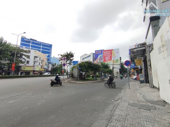 BÁN GẤP TRONG THÁNG ĐỂ ĐỊNH CƯ - ĐANG KHAI THÁC HƠN 200 TRIỆU/THÁNG -MẶT TIỀN CỘNG HOÀ - 2