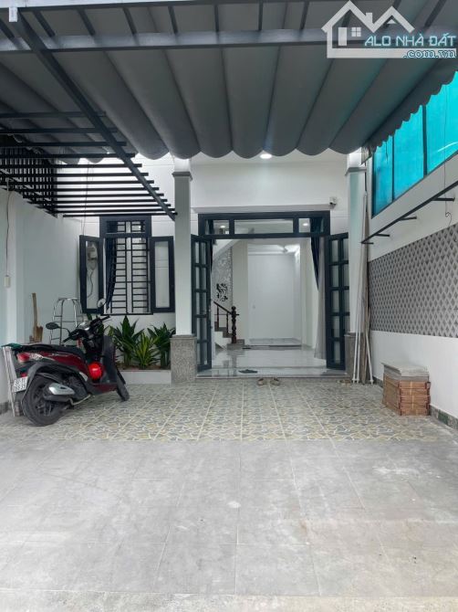 Bán nhà 2 tầng  tiền nhựa KDMB. Xã Xuân Thới Sơn , HM. 103m2. Giá 5 tỷ 50tr - 2