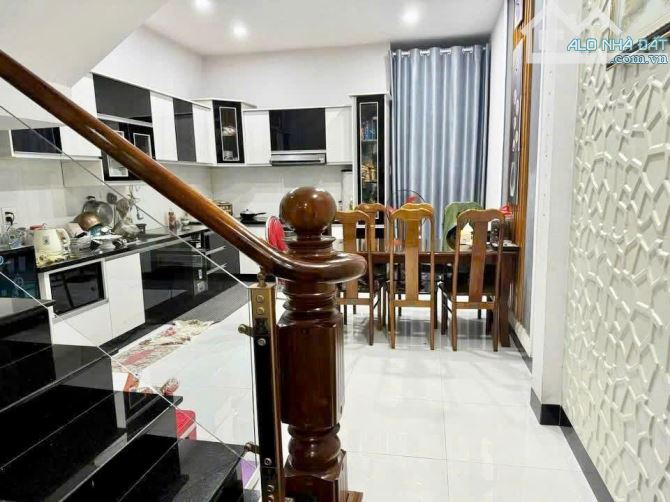 Nhà Đẹp Trung Tâm Ghềnh Ráng – Đường Ô Tô, Sổ Đỏ, 3.7 Tỷ - 2