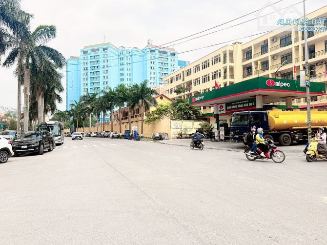 Bán nhà Trần Cung, 56m2, 7T thông sàn, tháng máy, phân lô, ôtô tránh đỗ cửa vào nhà,hơn 17 - 2