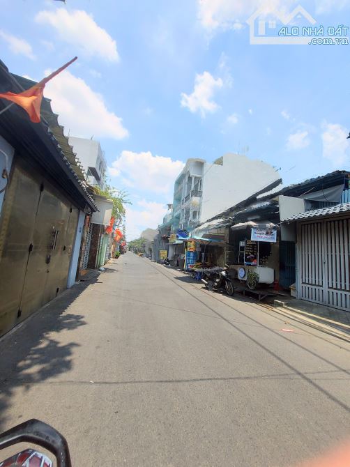 Bán nhà chính chủ 50m2 - hẻm xe hơi - KDC Him Lam - Quận 7 - ngang 4.2m - nhích 3 tỷ - 2