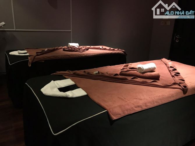 Bán khách sạn Phố cổ, mặt phố Hàng Bè, Cầu Gỗ 160m2, 11 tầng, 4 sao, tuyệt đẹp, 162 tỷ.