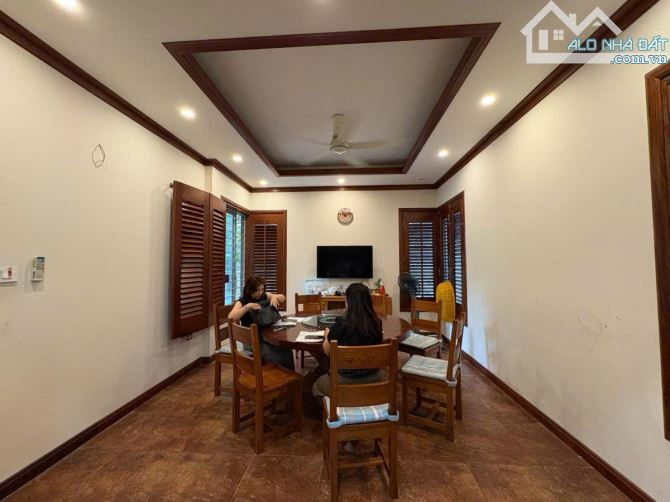Biệt thự vườn Đào- Q. Tây Hồ- 231m2, xây 6 tầng cực đẹp - 28