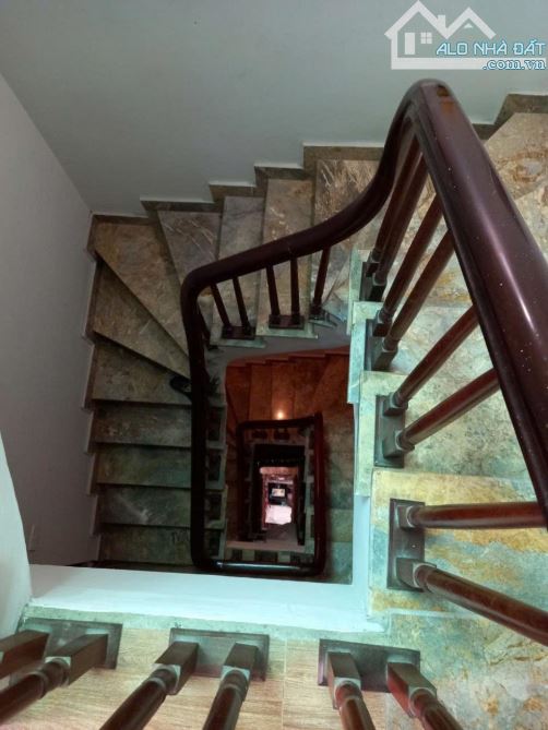 14 TỶ - 50M² - PHÂN LÔ VỈA HÈ - GẦN GA TÀU ĐIỆN - CÁCH PHỐ QUANG TRUNG 50M Nhà 4 tầng - 3