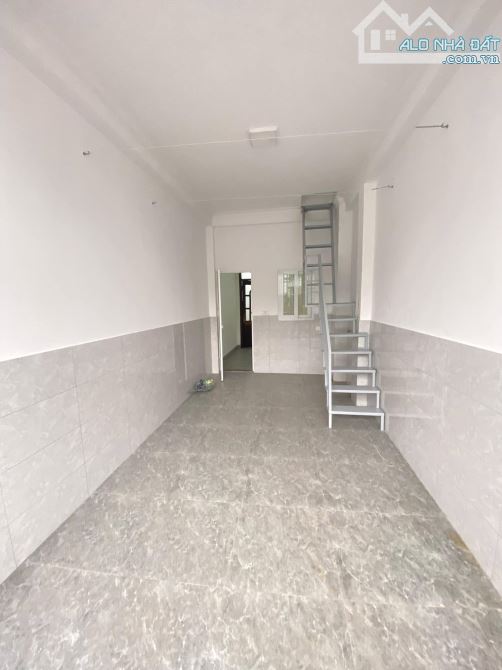 BÁN NHÀ THỊNH QUANG - ĐỐNG ĐA -NHÀ MỚI ĐẸP - 2 THOÁNG - CHỈ VIỆC XÁCH VALI VỀ Ở- TRUNG TÂM - 3