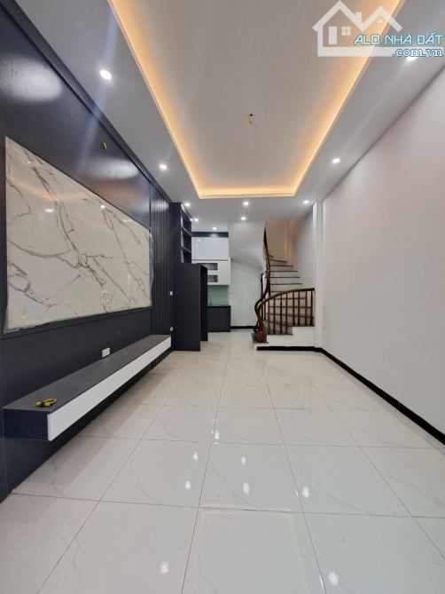 BÁN NHÀ TRONG NGÕ PHỐ LĨNH NAM 35M2 X 4T GIÁ 5.95 TỶ - 3