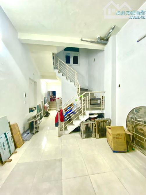 MẶT TIỀN NGÔ QUYỀN - GIÁ CHỈ NHỈNH 10 tỷ - 3