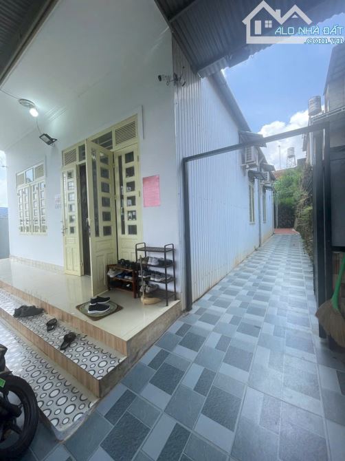 BÁN GẤP CĂN HOMSTAY TUYỆT ĐẸP ĐỐI DIỆN UBND XÃ DAMBRI GIÁ TỐT NHẤT BAO TEST GIÁ - 3
