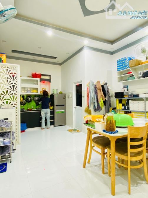 NHÀ KIỆT NGUYỄN CÔNG HOAN - nhỉnh 3 tỷ - 3