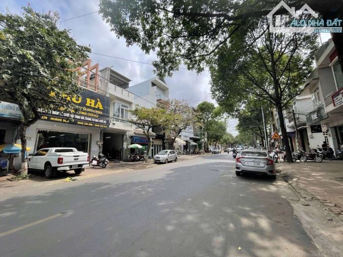 NHÀ  MẶT TIỀN KINH DOANH HOÀNG DIỆU KHU PHỐ CŨ - 3