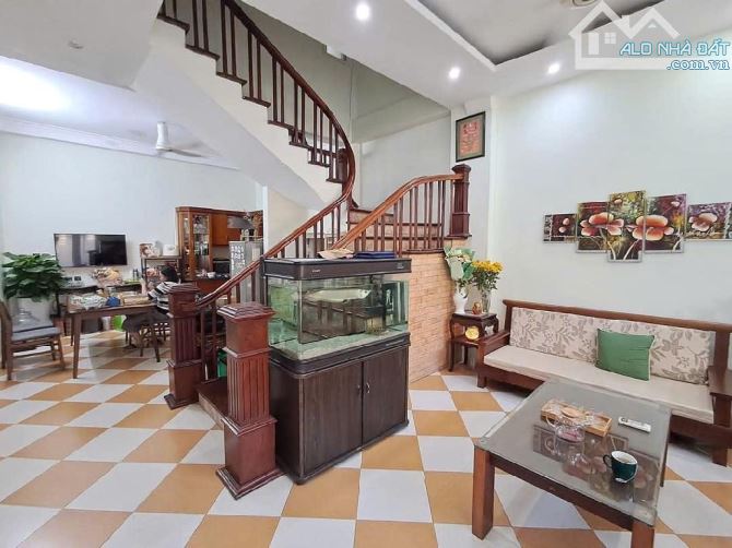 BÁN NHÀ BỒ ĐỀ -DÂN XÂY Ô TỖ CỬA Ô TÔ VÀO NHÀ-GIÁ 13 TỶ NHỈNH - 3