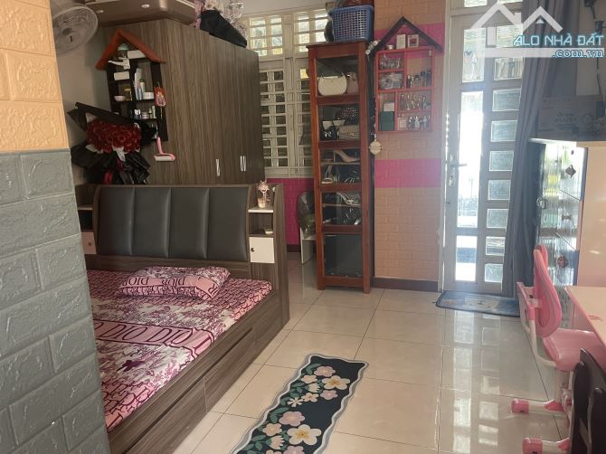 BÁN NHÀ CHÍNH CHỦ GÓC 2 MẶT TIỀN KINH DOANH MỸ HUỀ TRUNG CHÁNH HÓC MÔN. - 3
