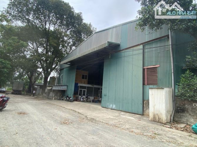 Cho thuê 2500m2 kho xưởng giá rẻ duy nhất tại Quốc Oai. Giá thuê 45 nghìn/m2/tháng - 3