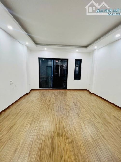 Chủ tôi cần bán căn nhà gần mặt hồ, 6 tầng, thang máy trung tâm Văn Chương- Đống Đa - 3