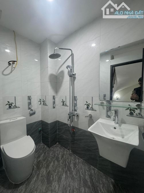 BÁN NHÀ VĨNH QUỲNH- THANH TRÌ DT40M* 4 TẦNG* GIÁ 4.5 TỶ. NHÀ MỚI ĐẸP Ở NGAY- NGÕ THÔNG - 3