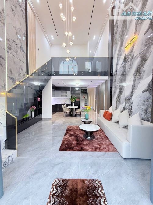 BÁN GẤP NHÀ 2 TẦNG NAM PHẠM HÙNG, CẨM LỆ DT :125M2 GIÁ CHỈ NHỈNH 3TỶ 📍 Vị trí: Đường Nam - 3
