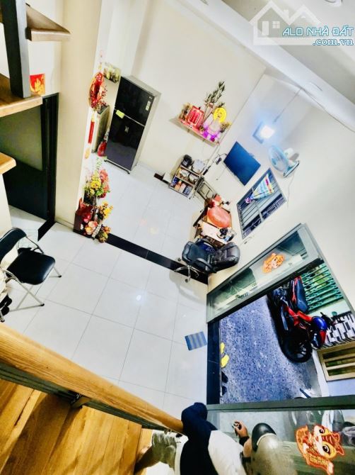 MẶT TIỀN LÝ THUYẾT HƯNG PHÚ - LÔ GÓC - DT 6X6,5M MỚI ĐẸP - P9 Q8 - CHỈ 4,2 TỶ - 3