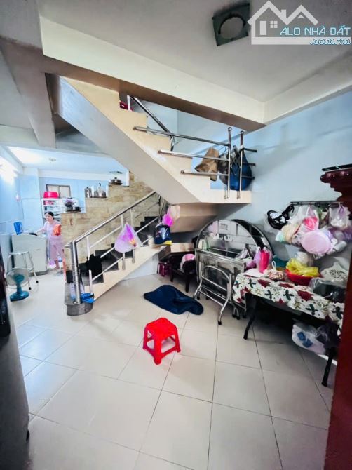 Bán nhà 3 tầng mặt tiền đường Hồ Thành Biên gần đường Phạm Hùng P5Q8 chỉ nhỉn 7 tỉ - 3