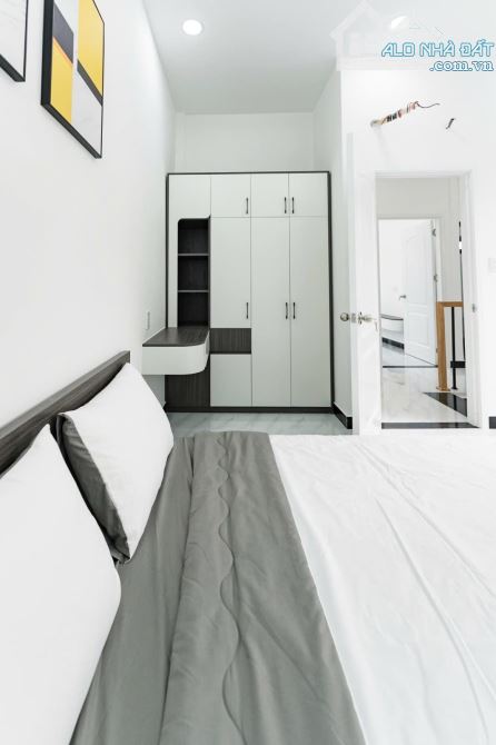 Bán nhà ngay Bạch Đằng, Bình Thạnh. Giá: 2 tỷ 510tr/ 68,2m2, sổ riêng, gần đại học HUTECH - 3